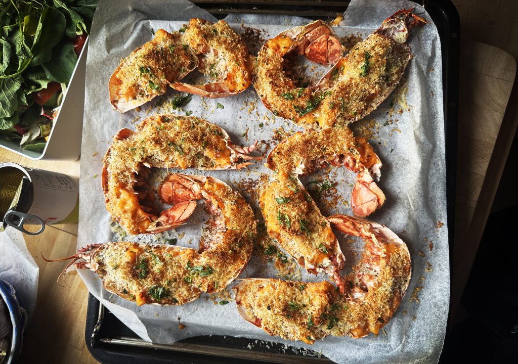 cook lobster Thermidor at home